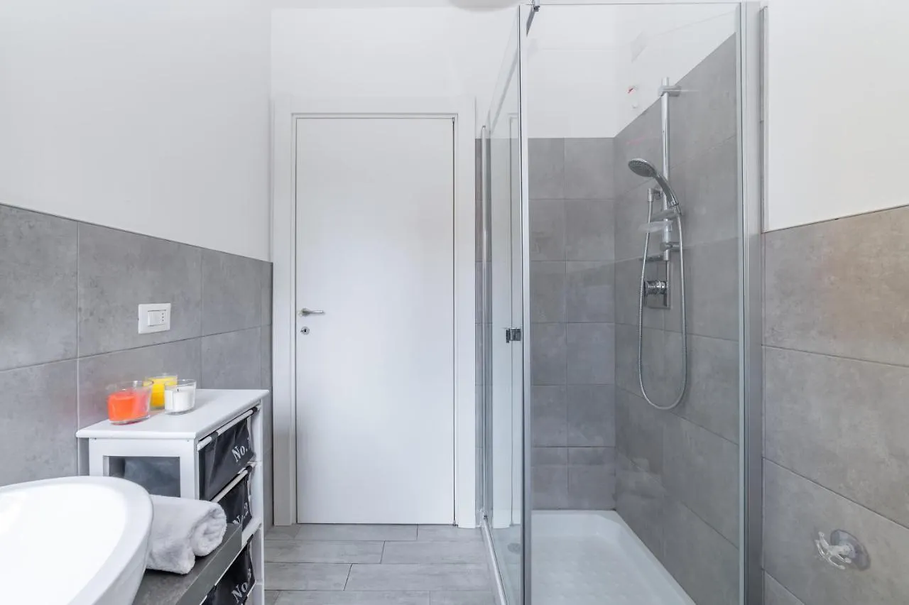 Parma Residential Apartment Con Balcone